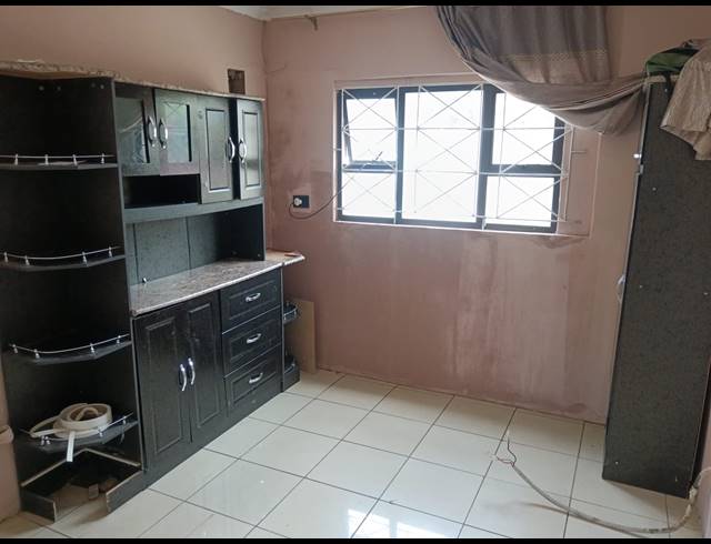 3 BEDROOM FREESTANDING TO LET IN WOODVIEW